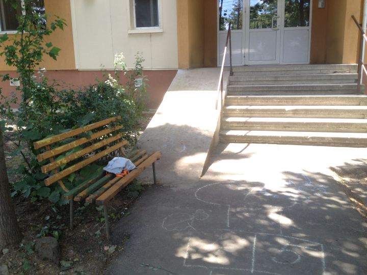 http://www.observatorulph.ro/exclusiv/40379-fantomele-lui-alexe-au-reabilitat-blocurile-lui-erbasu