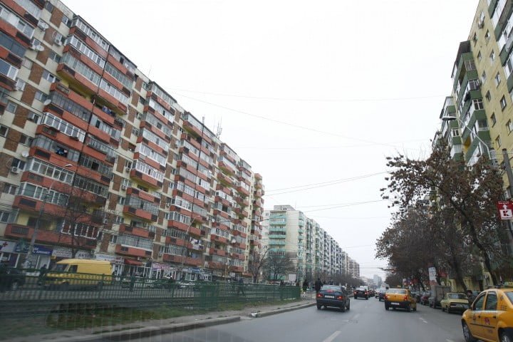 Începând de astăzi, ploieștenii își pot plăti taxele și impozitele locale aferente anului 2015. Acestea au rămas la aceleași valori ca în 2014. Până la 31 martie, pentur plata integrală a taxelor, Primăria Ploiești acordă o bonificație de 10%.