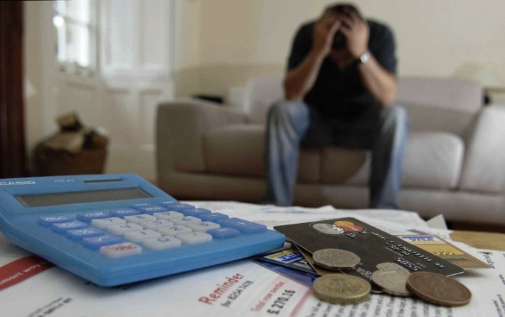 Un cititor ne-a povestit prin câte peripeţii a trecut pentru stingerea unui credit contractat în 2008. 