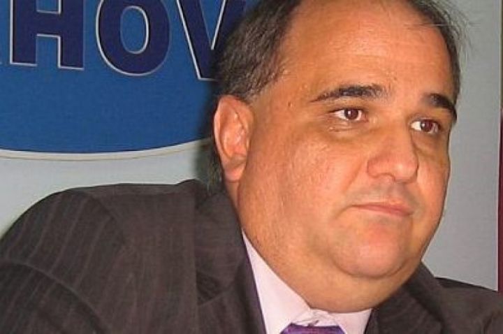 În această dimineță, liderii județeni ai PSD, PLR și UNPR au avut o întâlnire de taină pentru numirea în ședința de mâine a unui nou vicepreședinte în locul liberalului Sebastian Danilescu.