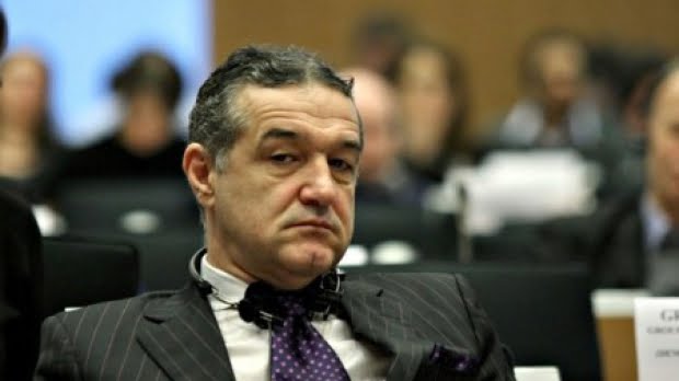 Latifundiarul din Pipera este decis să facă tot ce-i va sta în putinţă pentru a-l salva pe Ionuţ Gologan, tânărul condamnat la moarte pentru trafic de droguri, în Malaysia. Becali s-a arătat impresionat de cazul băiatului de 22 de ani şi se gândeşte chiar să-i plătească cauţiunea, dacă acest lucru va fi posibil.