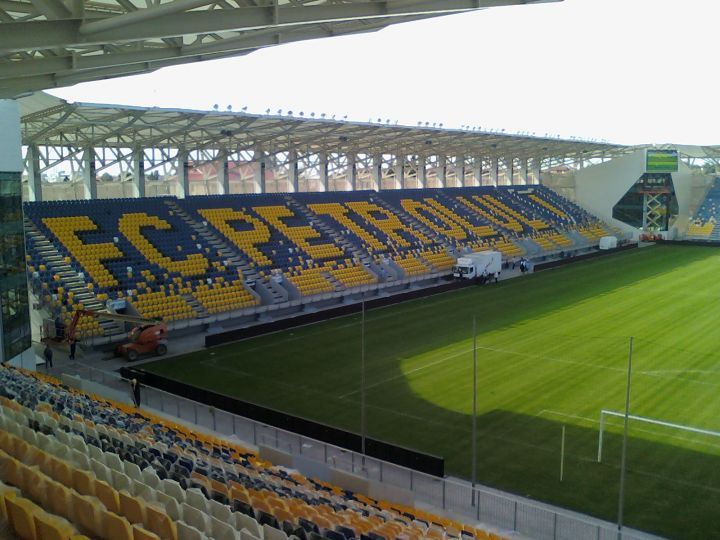 ANAF a găsit la inspecţiile fiscale făcute anul acesta prejudicii imense aduse bugetului de stat. Cel mai mare dintre ele a fost descoperit la firma Tita Company International, o firmă controlată de chinezi, unde inspectorii au găsit sume nedeclarate de 258 de milioane de lei. Un document obţinut de ECONOMICA.NET arată primele 100 de firme din România, după mărimea sumelor nedeclarate la Fisc, descoperite de inspecţiile ANAF din primele patru luni ale acestui an.