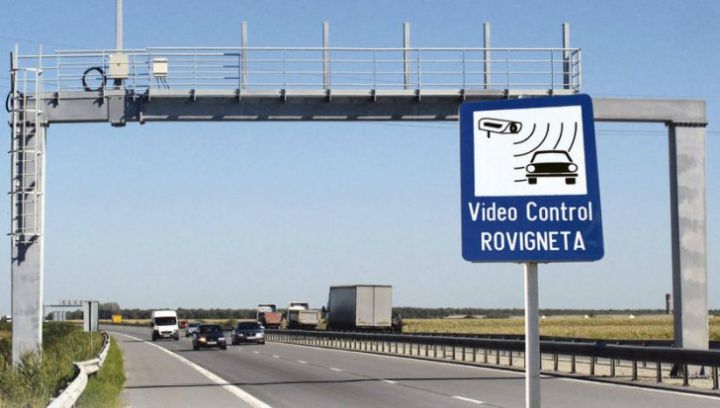 Compania Naţională de Autostrăzi şi Drumuri Naţionale din România anunţă participanţii la trafic că începând din 1 octombrie, ora 00:00, pentru o perioadă de maxim 2 ore, este posibil ca emiterea rovinietelor si a peajelor sa fie îngreunată/întreruptă ca urmare a unor lucrări de mentenanță la sistemul informatic.
