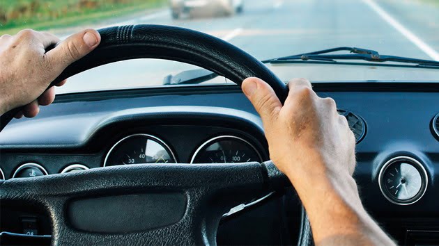 O directivă a Uniunii Europene obligă statele membre să introducă un nou test medical pentru cei care doresc să obţină sau să îşi schimbe un permis de conducere. Astfel, de la 1 ianuarie 2016 ar trebui să devină obligatoriu în România testul pentru apnee în somn, potrivit realitatea.net