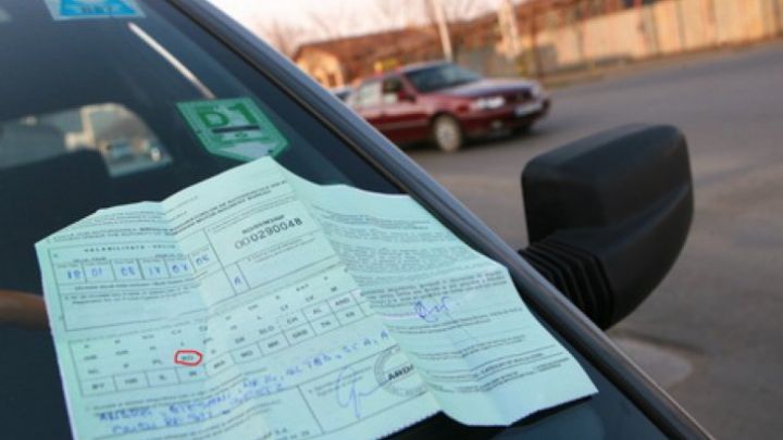 Şoferii pot găsi informații utile despre asigurarea de răspundere civilă auto într-un ghid publicat recent de Autoritatea de Supraveghere Financiară (ASF) pe propriul website. Ghidul RCA este disponibil gratuit online și include, printre altele, informații despre calcularea tarifului asigurării și ce se întâmplă dacă nu ai o poliță RCA, precum și atenționări. 