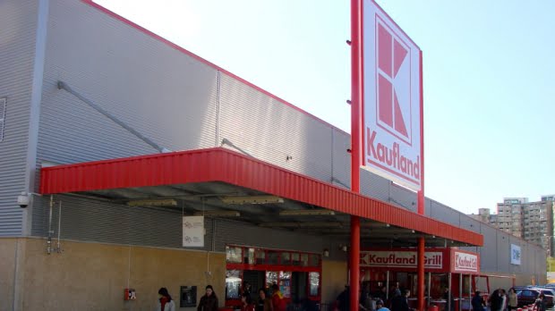 Kaufland face angajări în peste 30 de oraşe, în această perioadă. Caută manageri de magazine, lucrător comercial, asistent manager, agent de vânzare publicitate, manageri proiect construcţii. Iată posturile ofertate de Kaufland şi termenele-limită de primire a CV-urilor pentru locurile de muncă vacante. 