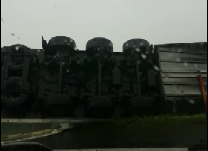 tir-rasturnat-autostrada.png