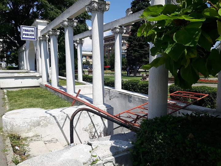 toaleta-parcul-toma-socolescu.jpg