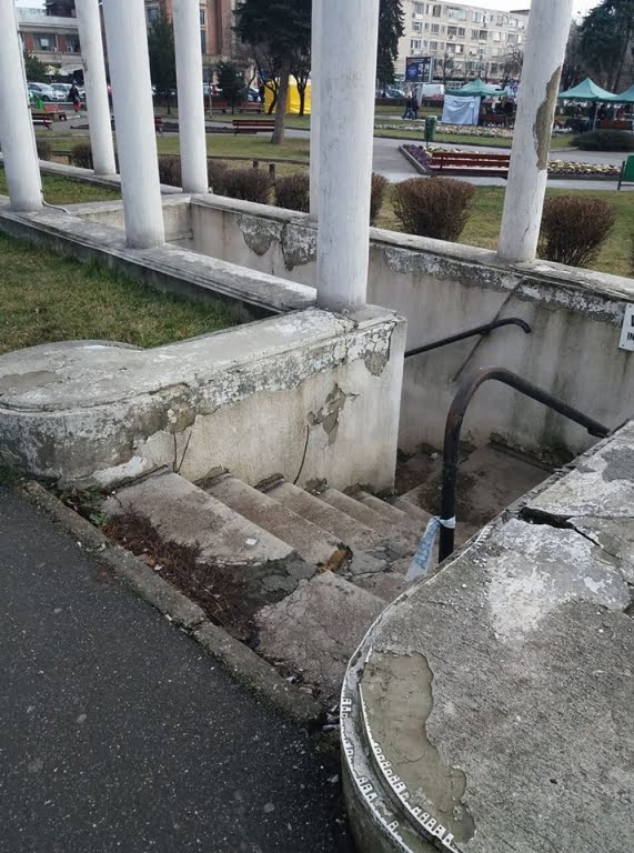 wc-public-parcul-foamei7.jpg
