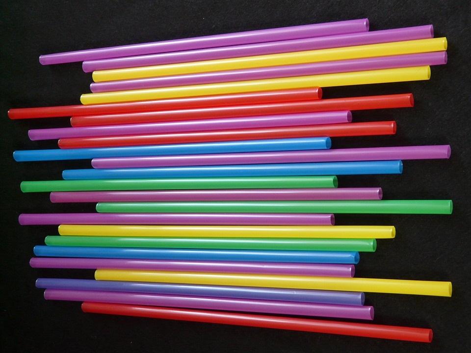 straws-7999_960_720.jpg