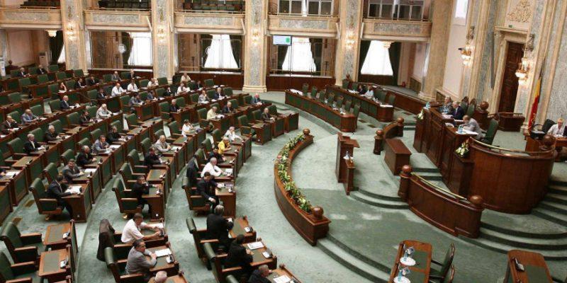 700014-1512225165-pnl-si-usr-au-parasit-plenul-senatului-in-semn-de-protest-800x400_3dadd.jpg