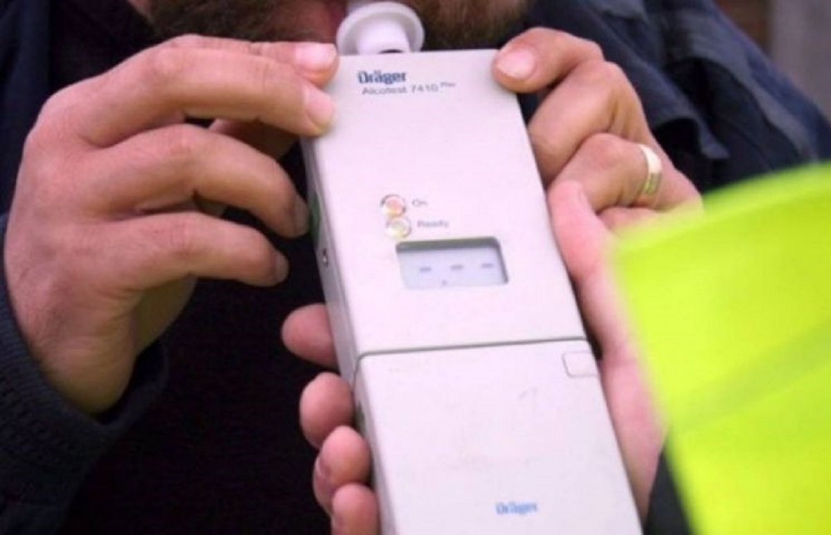 Alcoolemie de 1,01 mg/l la volan, pe o stradă din Ploiești. Ce au descoperit polițiștii la un control de rutină