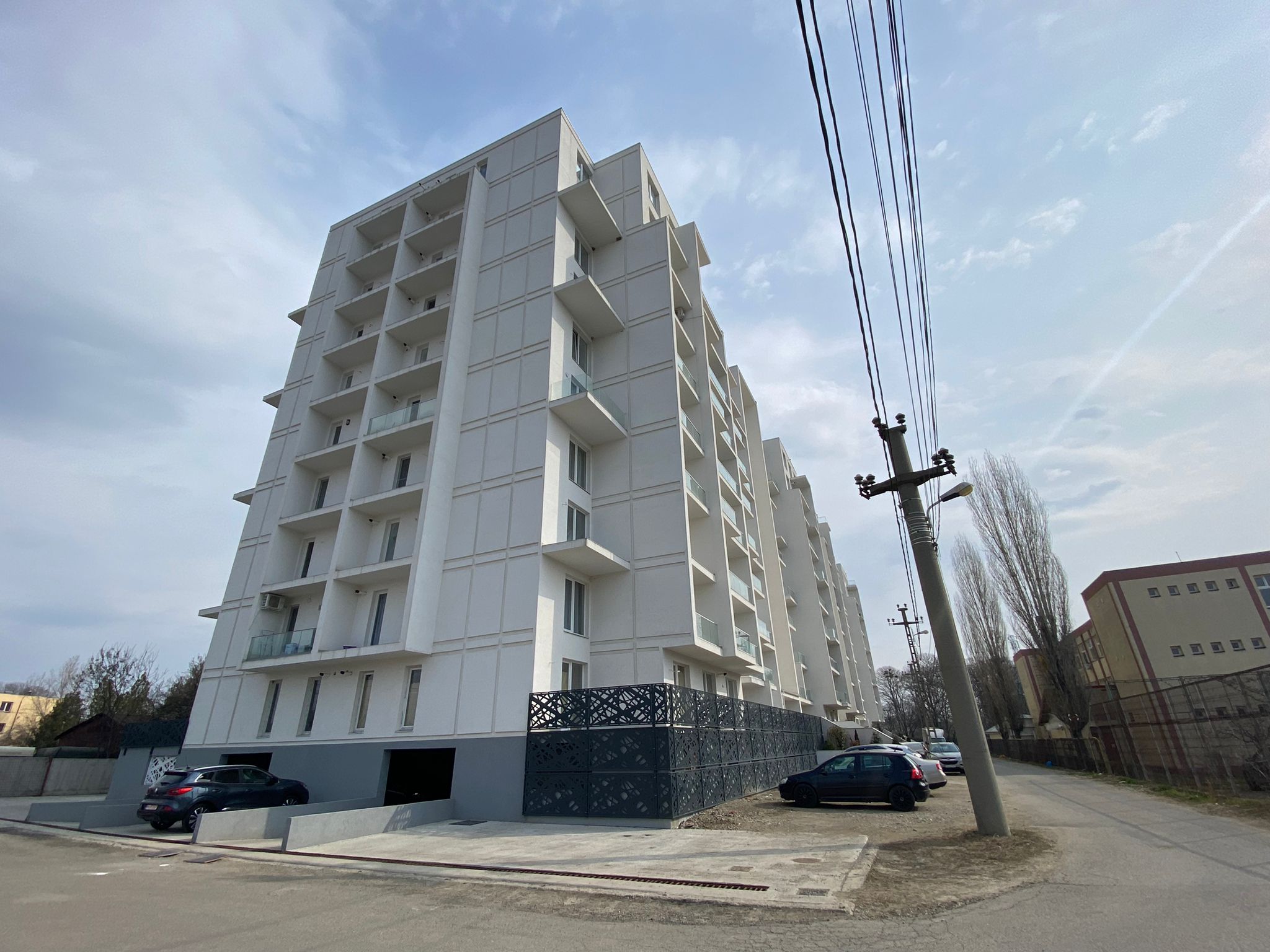 Descinderi lPJ Ph pentru un bloc posibil construit ilegal în Ploiești