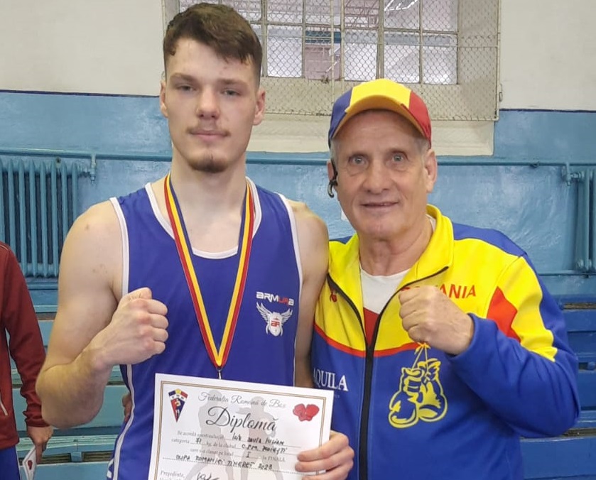 david ilie și titi tudor de la csm ploiesti la cupa româniei la box pentru tineret