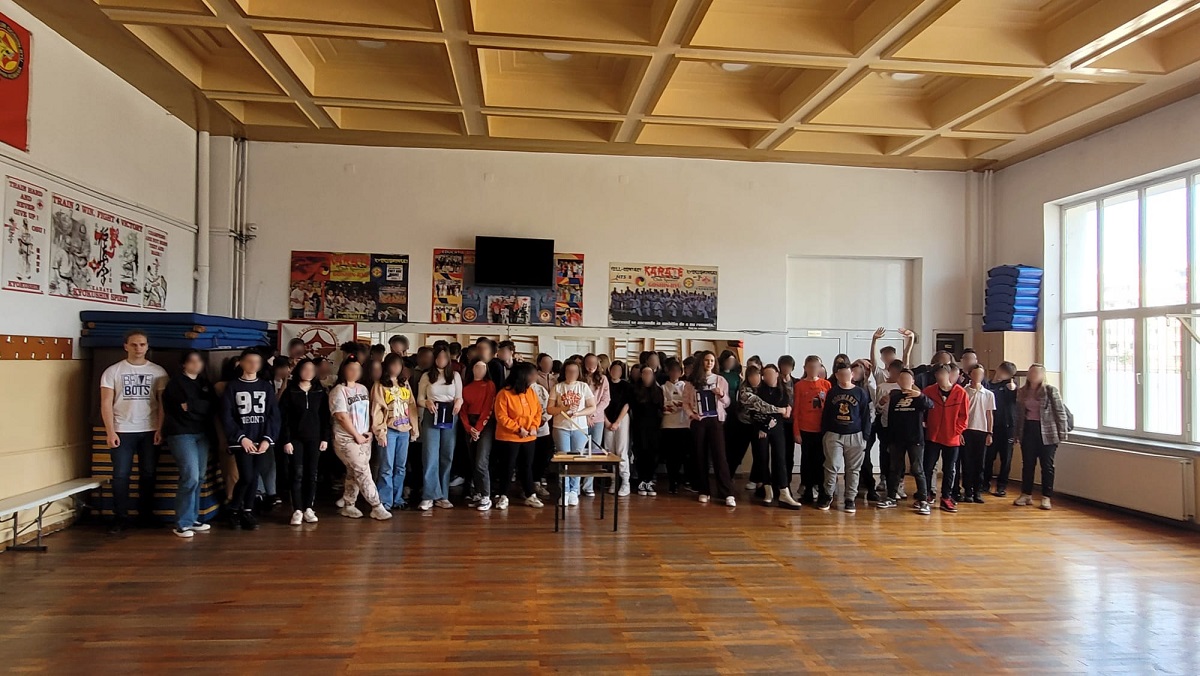 echipa robotica bravebots liceu mihai viteazul ploiesti