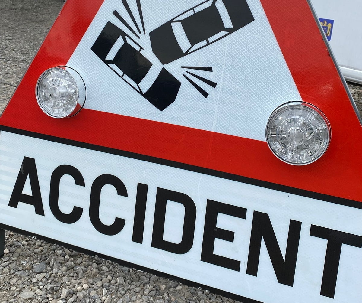 Accident rutier pe strada Poligonului din Ploiești. Trei persoane primesc îngrijiri medicale