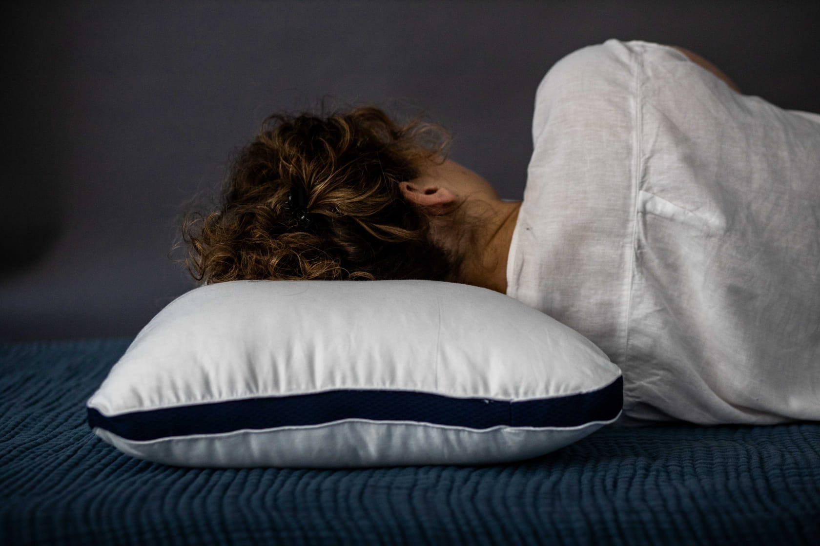 Cum să alegi o pernă ortopedică perfectă: ghid pentru o experiență de somn confortabil