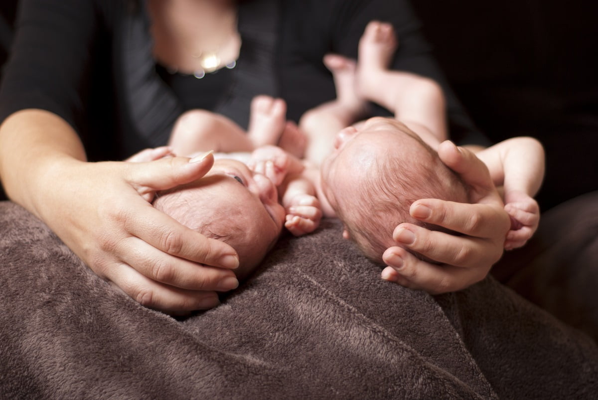 Două fetițe nou-născute au fost încurcate la Maternitatea Ploiești