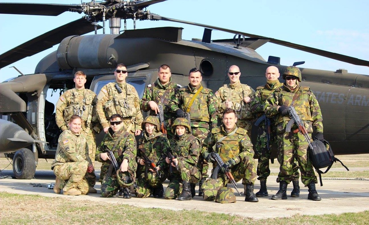 SUA retrag sute de soldați din România. Reacția MApN