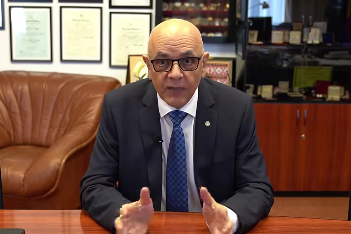 Raed Arafat, sechestru pe bunuri în dosarul elicopterului SMURD