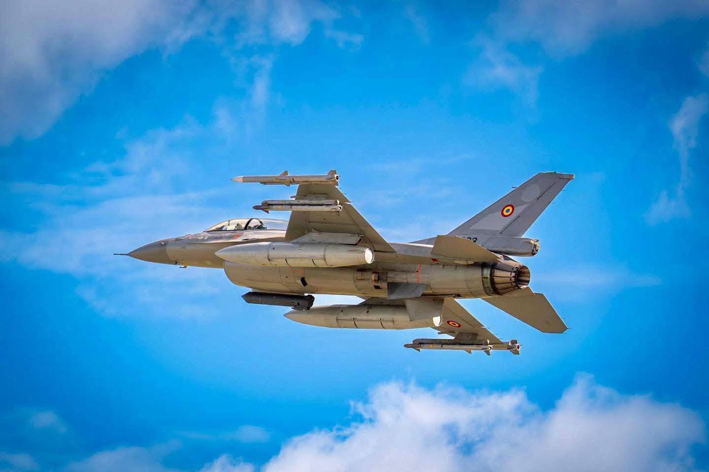 Dronă doborâtă de un F16 în apropierea localității Padina din Buzău. Ce spune MAPN