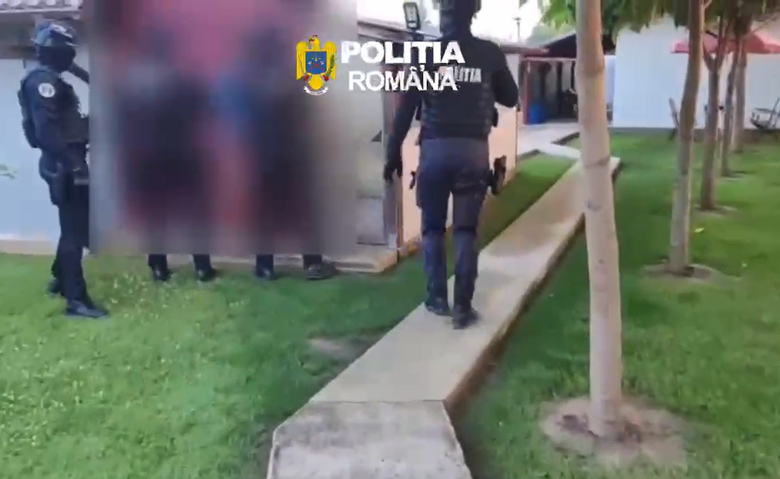 Un bărbat a furat timp de trei ani bani de la vecina lui, o bătrână de 90 de ani din Gherghița