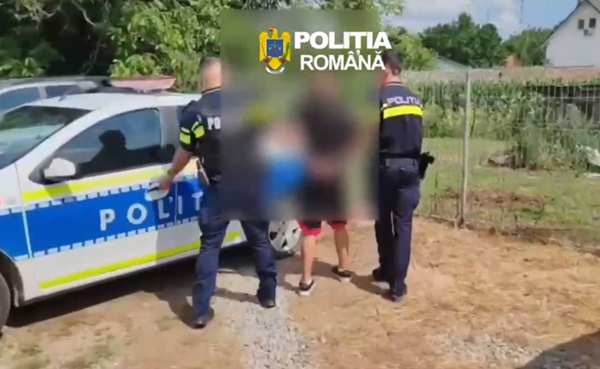 Trei tineri, reținuți după furtul unui autoturism din Poienarii Burchii